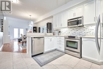 125 Huronia Rd in Barrie, ON - Building Photo - Building Photo