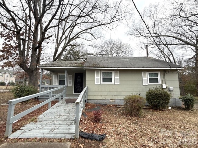 property at 3131 Seymour Dr