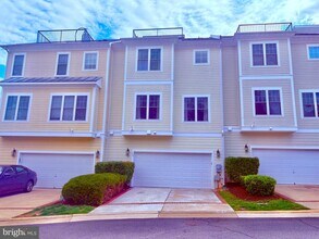 108 Washington St in Occoquan, VA - Building Photo - Building Photo