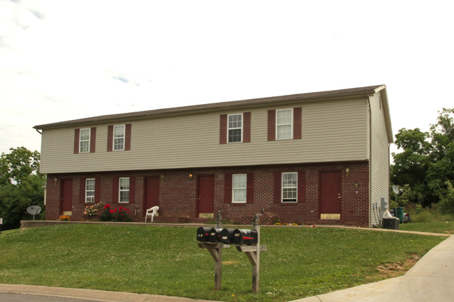 Midland Townhomes in Shelbyville, KY - Building Photo - Building Photo