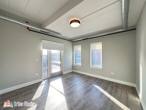 937 W Belmont Ave, Unit M09B in Chicago, IL - Building Photo - Building Photo