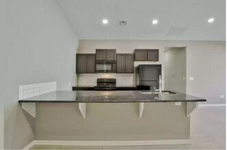 8802 E Chris St in Bel Aire, KS - Building Photo - Building Photo