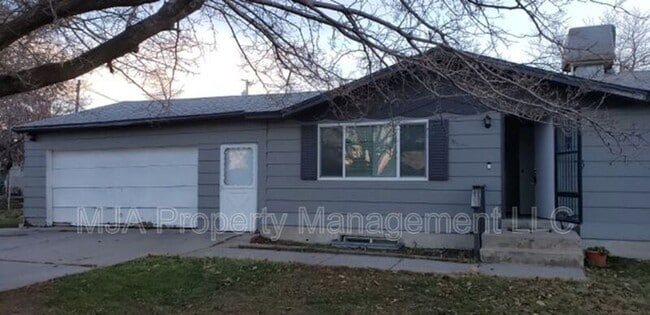 4055 Paskay Dr in West Valley City, UT - Building Photo - Building Photo