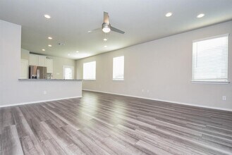 9205 Inland Leather Ln in Shenandoah, TX - Building Photo - Building Photo
