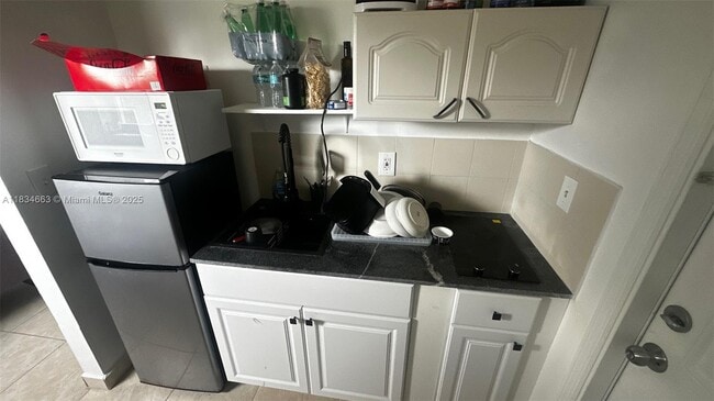 2944 SW 25th Ter in Miami, FL - Building Photo - Building Photo