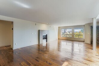 3801 49th Ave NE in Seattle, WA - Building Photo - Building Photo