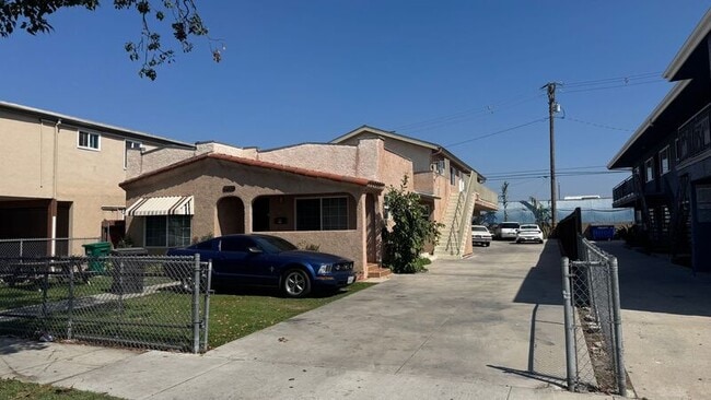 property at 257 E Plymouth St