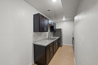 5800 NW 34th St in Oklahoma City, OK - Foto de edificio - Building Photo