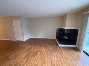 412 Barnegat Ln in Redwood City, CA - Building Photo - Building Photo