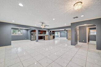 4901 Burning Tree Dr in Baytown, TX - Building Photo - Building Photo