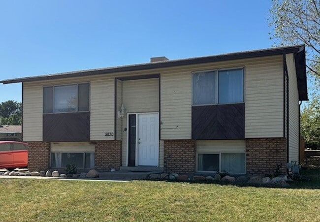 property at 5830 S Nickle Way