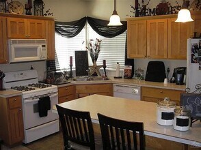 61251 Fairfield Dr in Bend, OR - Building Photo - Building Photo