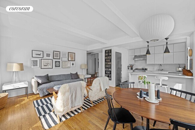 470 W 24th St in New York, NY - Building Photo - Building Photo
