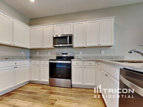 6092 Dolostone Dr in Lakeland, FL - Building Photo - Building Photo