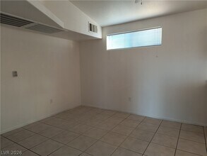 1401 N Michael Way in Las Vegas, NV - Building Photo - Building Photo