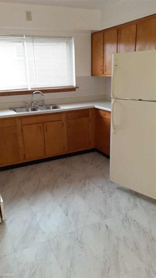 1608 Ogden Ave-Unit -Apt 2E in Downers Grove, IL - Building Photo - Building Photo