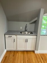 188 S Orchard St, Unit 3 in Wallingford, CT - Foto de edificio - Building Photo