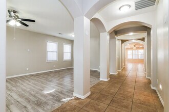 4132 W Lydia Ln in Phoenix, AZ - Foto de edificio - Building Photo