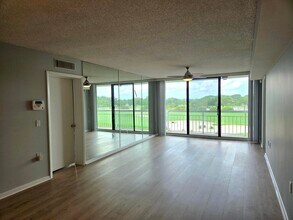 2421 Village Blvd in West Palm Beach, FL - Building Photo - Building Photo