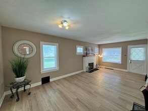 1893 Emily Ct in Auburn Hills, MI - Building Photo - Building Photo