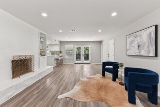 2011 Malvern Hill Dr in Austin, TX - Building Photo - Building Photo