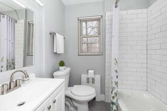 433 Myrtle Ave, Unit 1A in Woodbury, NJ - Building Photo - Building Photo