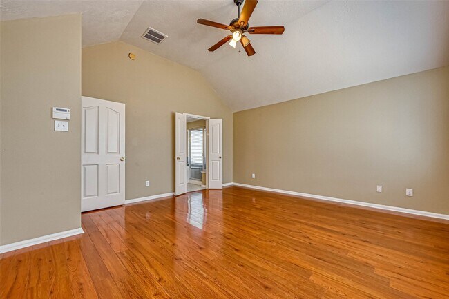 property at 18039 Parkwille Ln