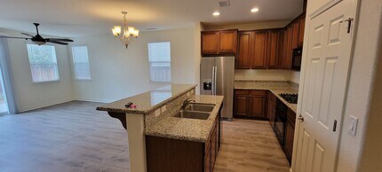 355 Stradella Way in Reno, NV - Building Photo - Building Photo