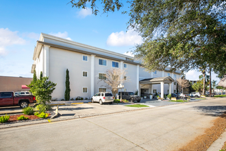 2324 N Hullen St in Metairie, LA - Building Photo - Building Photo