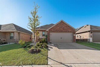 627 Sweet Dream Wy in Lavon, TX - Building Photo - Building Photo