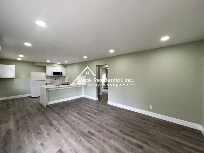 3916 42nd Ave in Sacramento, CA - Building Photo - Building Photo