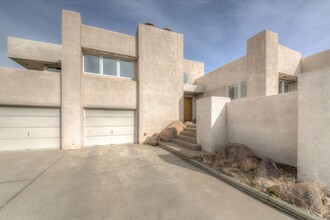1030 Red Oaks Loop NE in Albuquerque, NM - Building Photo - Building Photo