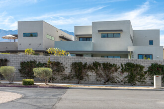 Vibe in Palm Springs, CA - Foto de edificio - Building Photo