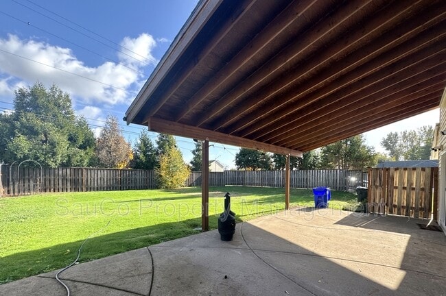 992 S Palmetto St in Cornelius, OR - Building Photo - Building Photo