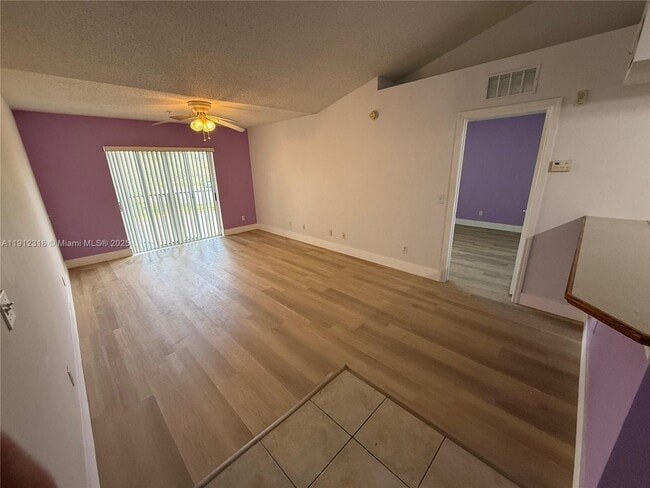 9907 Westwood Dr in Tamarac, FL - Building Photo - Building Photo