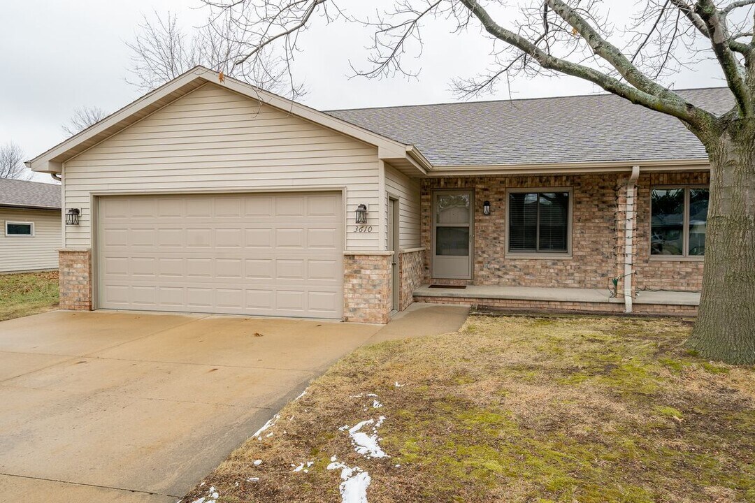 3610 N Marcos Ln in Appleton, WI - Building Photo