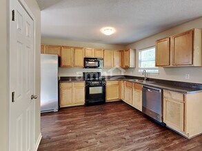 4123 Arabian Way in Snellville, GA - Building Photo - Building Photo