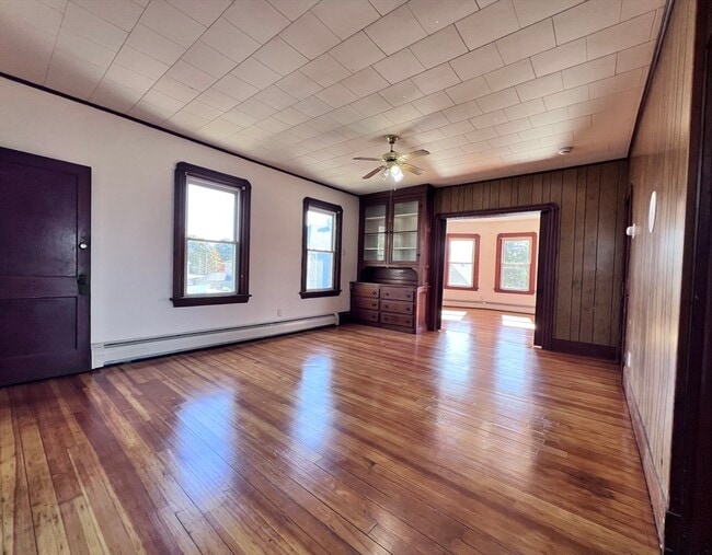 32 Alpine Ave in Fairhaven, MA - Building Photo - Building Photo