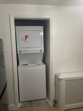 701 Academy Rd in Catonsville, MD - Foto de edificio - Building Photo