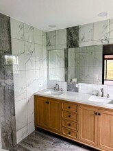 27996 W Roberts Rd in Lake Barrington, IL - Building Photo - Building Photo