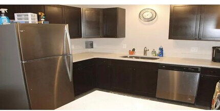 84 Curtice St E in St. Paul, MN - Building Photo - Building Photo