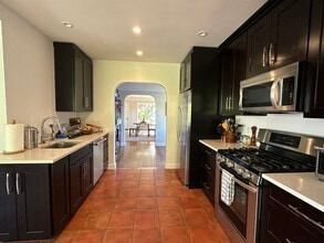 310 Butterfield Rd in San Anselmo, CA - Building Photo - Building Photo