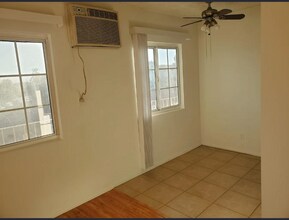 1128 Raymond Ave in Glendale, CA - Foto de edificio - Building Photo