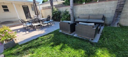 12619 Tiara St in Valley Village, CA - Building Photo - Building Photo