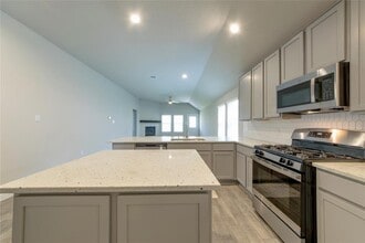 5630 Silverleaf Oak Ln in Houston, TX - Building Photo - Building Photo