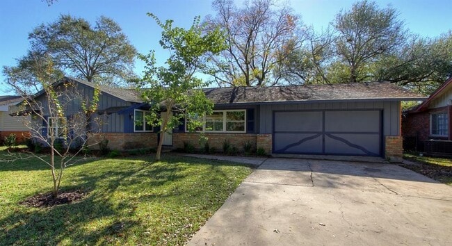 property at 5611 Arboles Dr