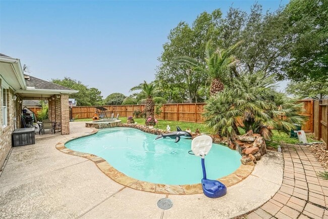 property at 387 Henderson Ln