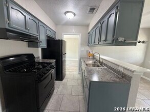 4911 Tennyson Dr in San Antonio, TX - Building Photo - Building Photo