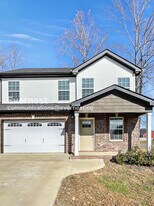 1101 Cardinal Crk Dr in Clarksville, TN - Building Photo
