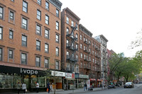 34 1/2 St. Marks Pl in New York, NY - Foto de edificio - Building Photo